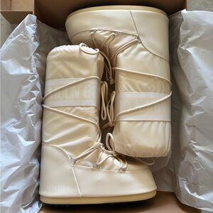 Moon Boot